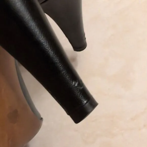 Moschino black leather heels Elegant Studded size 6.5