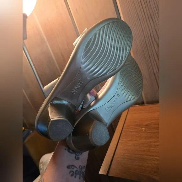 NAOT Palace Leather Cut Sandal Size 9