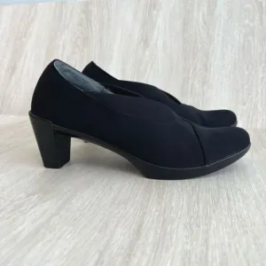 Naot Lucente Womens Size 38 US 7 Black Slip On Fabric Stretch Pumps Heels Shoes
