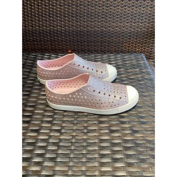 Native Jefferson Shoes junior size 4