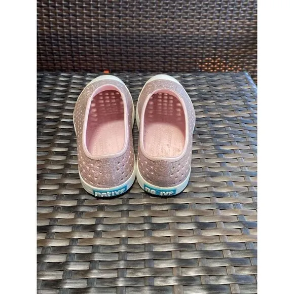 Native Jefferson Shoes junior size 4