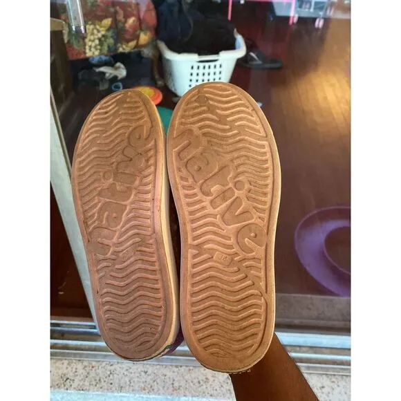 Native Jefferson Shoes junior size 4