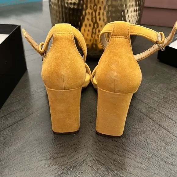NATURALIZER Joy Dress Ankle Strap Sandals