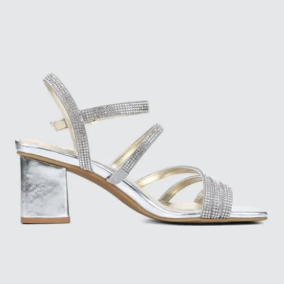 NATURALIZER Niko 2 Ankle Strap Sandals