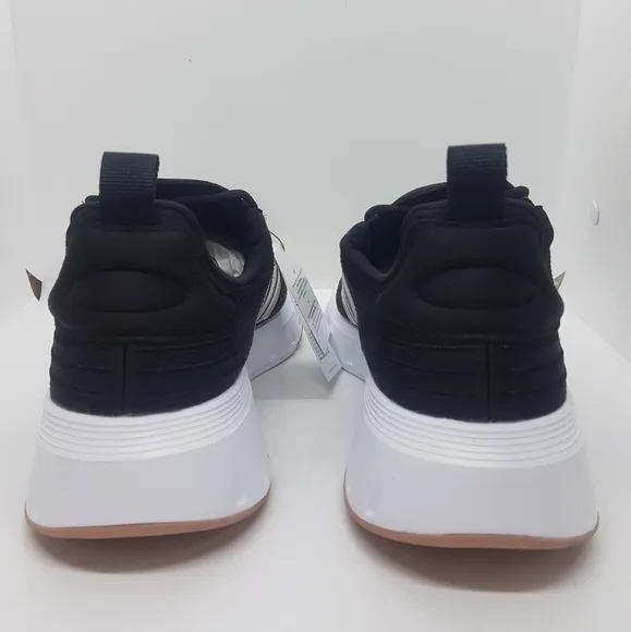 New Adidas Swift Run Black Shoes Sz M11