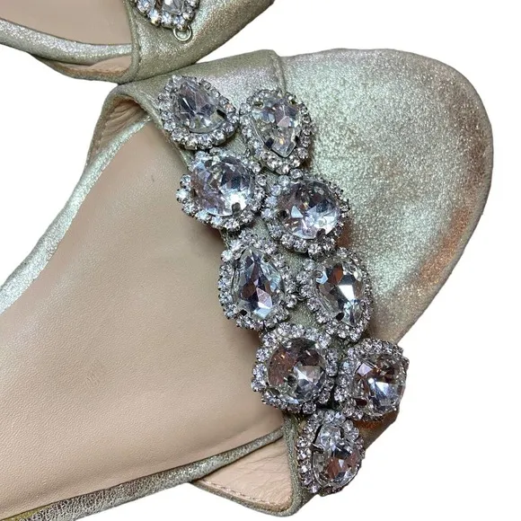 New BADGLEY MISCHKA Clove City Gold Leather Embellished Chunky‎ Heel Sandal