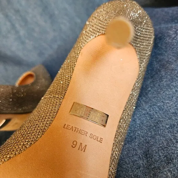 New Badgley Mischka Gold Pumps