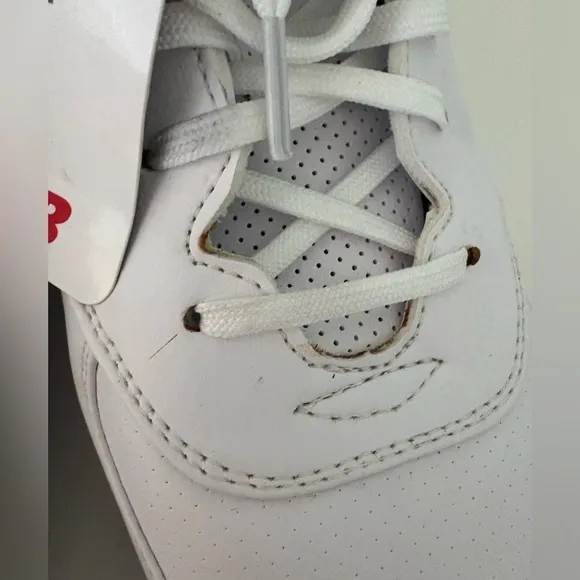 New Balance Golf shoes 574 with spikes White and Black size 11.5 2E NWT