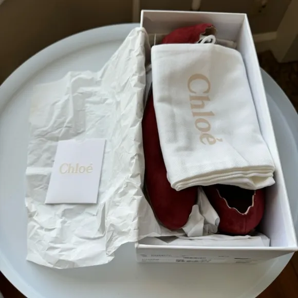 New Chloe Lauren Scalloped Suede Flats in 39.5 in brick red color