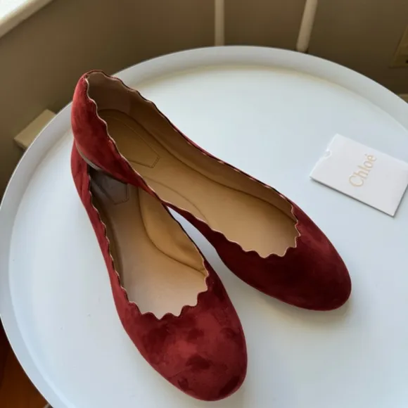 New Chloe Lauren Scalloped Suede Flats in 39.5 in brick red color