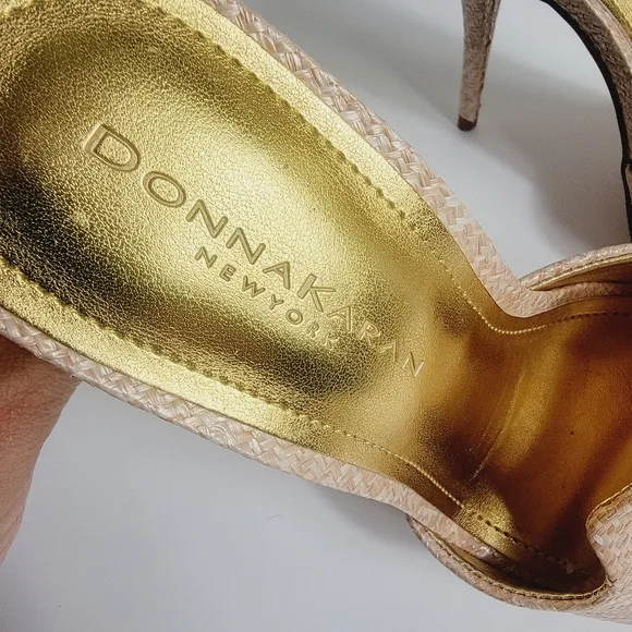 NEW Donna Karan New York Senna Sand Mule Stiletto Size 7 -DESIGNER $150 Retail