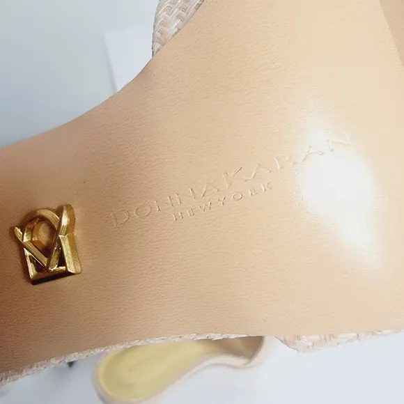 NEW Donna Karan New York Senna Sand Mule Stiletto Size 7 -DESIGNER $150 Retail