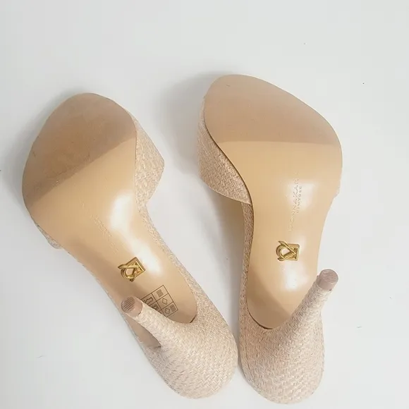 NEW Donna Karan New York Senna Sand Mule Stiletto Size 7 -DESIGNER $150 Retail