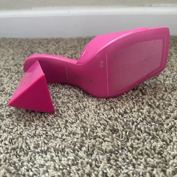 NEW Gianni Bini Pink Square Toe Sandal Heels Size 6.5