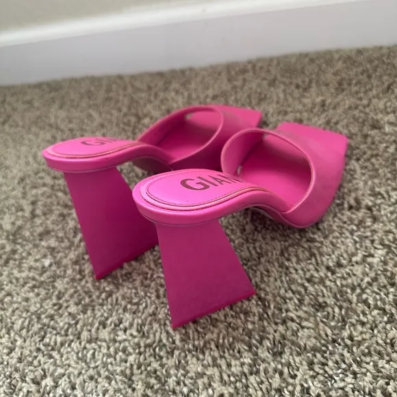 NEW Gianni Bini Pink Square Toe Sandal Heels Size 6.5