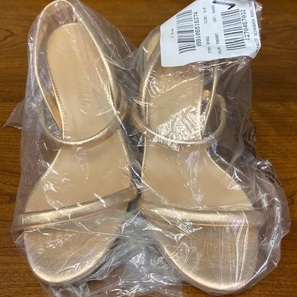 New J Crew Lucie slingback block-heel sandals in metallic leatherItem BF482