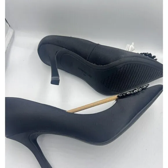 New Kenneth Cole New York Women's Pointed-Toe Pump  Romi Starburst Black shoes 8