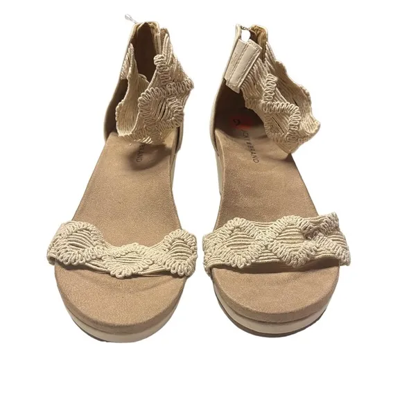 NEW Lucky Brand Kaydyn Crochet Wedge Sandals size 9.5 Beige
