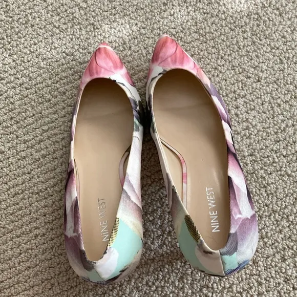 NEW Nine West Arlene Floral Multi Kitten Heels 2” Women’s Size 8 Pink NWOB