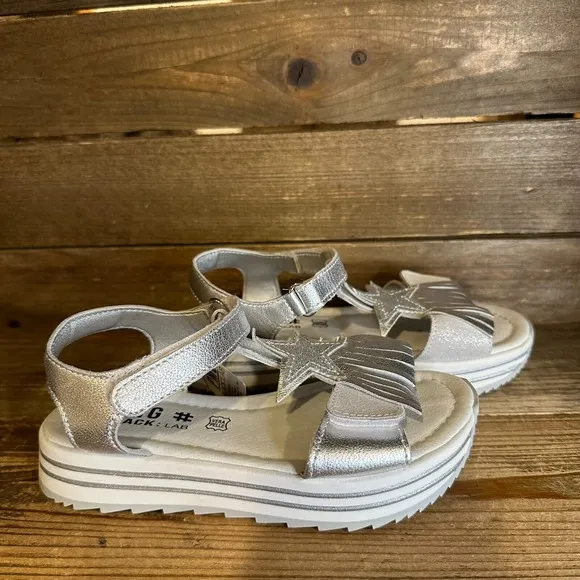 New NWOB Little Kids Primigi Silver Glitter Star Strappy Shoes Sandals Size 13 C