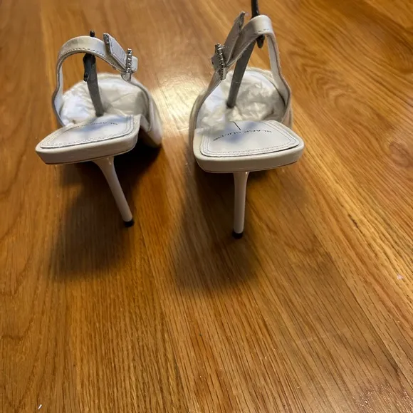 NEW size 39 ivory bridal slingback pumps