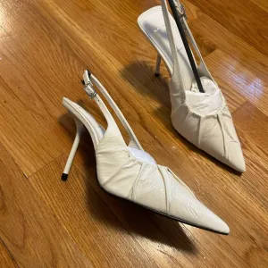 NEW size 39 ivory bridal slingback pumps