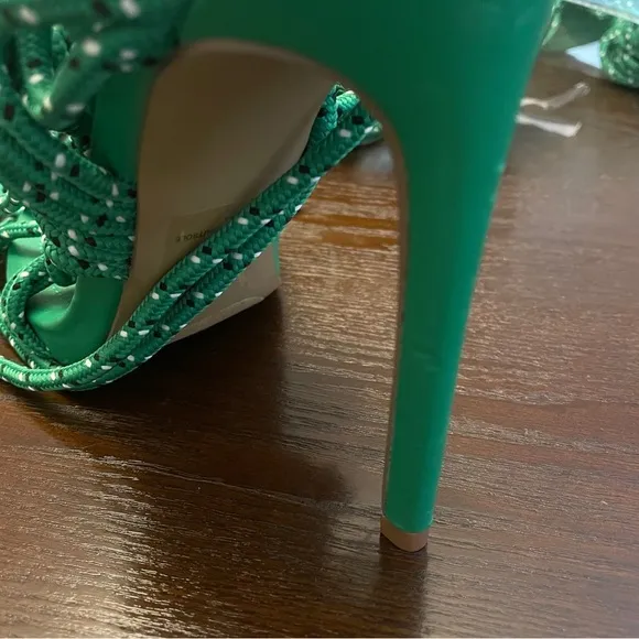 NEW Steve Madden Fiore Ankle Tie Sandal in Green Sz. 9
