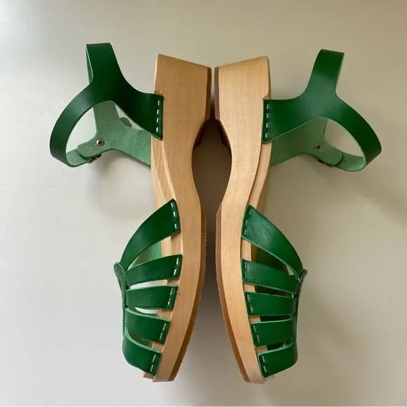 NEW Swedish Hasbeens Heart Medallion Debutant Green Sandals Size EU 41/US 11