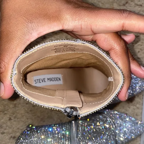 💎✨New w/ Box STEVE MADDEN Catwalk Rhinestone Booties size 9 ✨💎