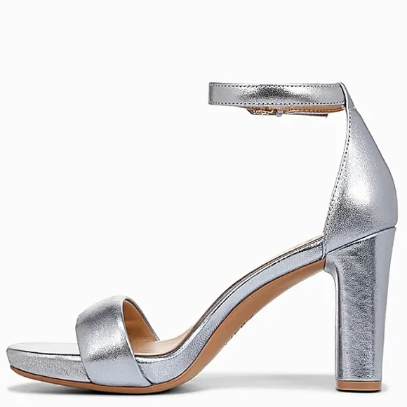 New w/o Box Naturalizer Joy Genuine Leather Silver Metallic Ankle Strap Sandals