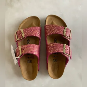 New! Womens Birkenstock  Arizona dark fuschia size 6/6.5 UK 37