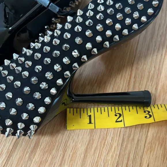 New! Zara Black Studded Women's Shoes in size 6.