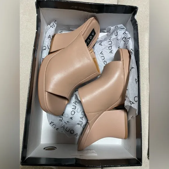 NIB 8.5/8  100% leather wedge tan platform heel mules slip on nude sandals Dani