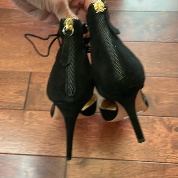 NIB Aquazzura Italy Belgravia Black Suede Leather Lace Zip Ankle Heels