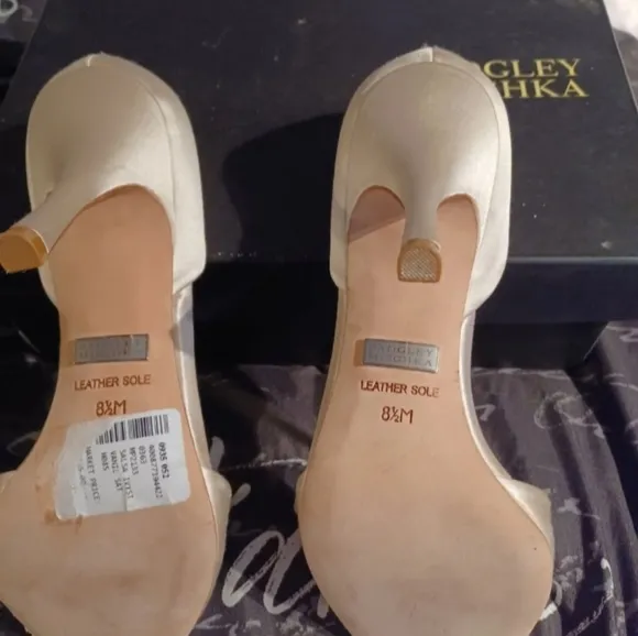 NIB Bagley Mischka Salsa Heels