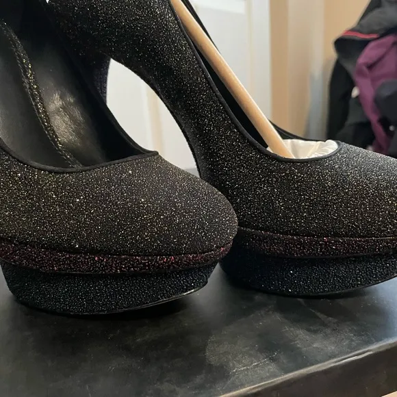 NIB BRIAN ATWOOD BFFONTANNE IN GOLD / BLACK TX SIZE 9M
