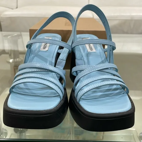 NIB leather Steve Madden sky blue straps sandals square toe black chunky heels 7