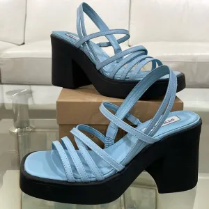 NIB leather Steve Madden sky blue straps sandals square toe black chunky heels 7