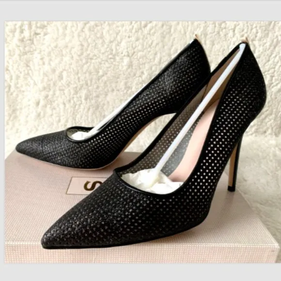NIB SJP by Sarah J Parker Fishnet Fawn Black Mesh Glow Pumps EU 39.5 US 9 100mm