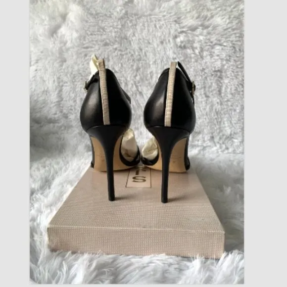 NIB SJP by Sarah Jessica Parker Carrie Black T-Strap Pumps EU 39 US 8.5 100mm