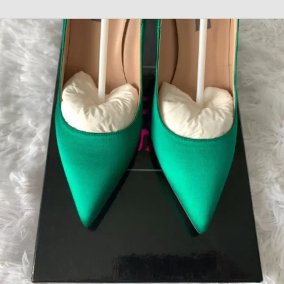 NIB SJP by Sarah Jessica Parker Fawn Satin Pumps EU 37.5 US6.5 Emerald Green 100