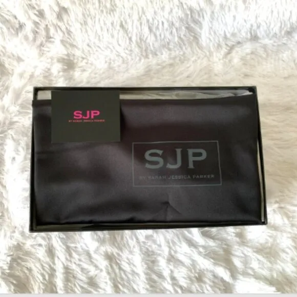 NIB SJP by Sarah Jessica Parker Fawn Satin Pumps EU39.5 US8.5 Emerald Green 100