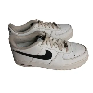 Nike Air Force 1 youth boys size 6 black and white