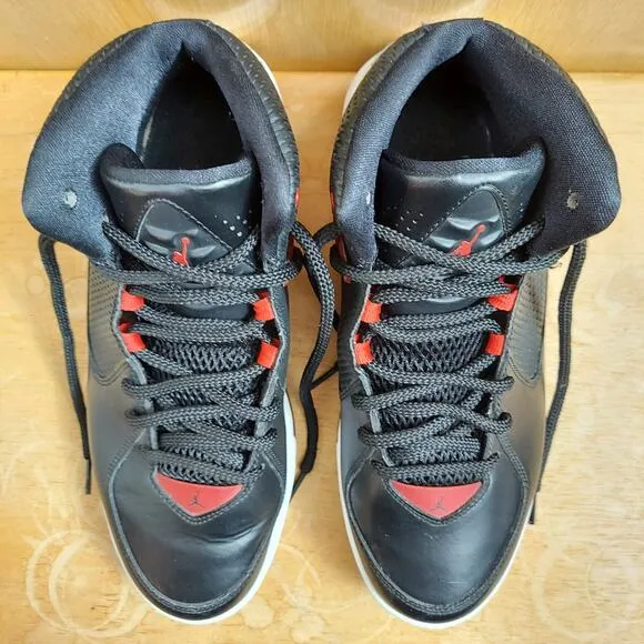 Nike Air Jordan Incline 705796-001 Men's US 9.5 Black Red Basketball Shoes EUC