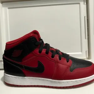 Nike air Jordan red and black perfect condition