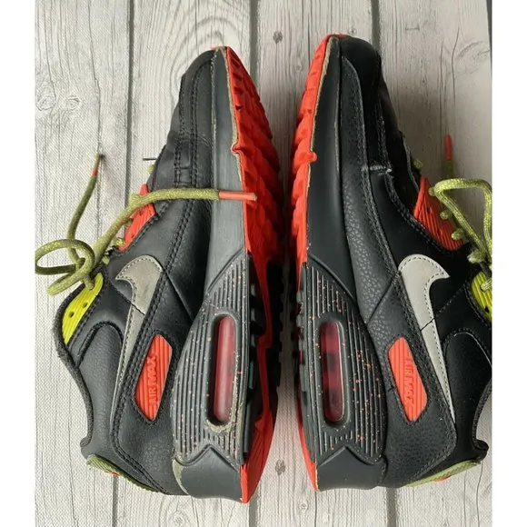 Nike Air Max 90 LTR (GS) Black/Silver/ Smoke Grey Shoes Size 6Y.