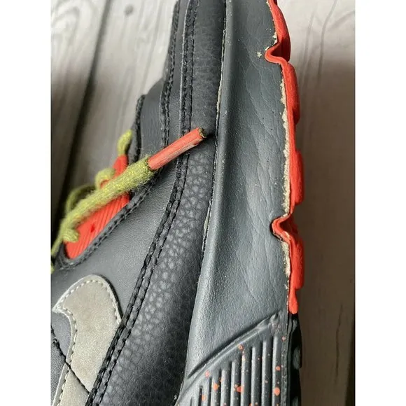 Nike Air Max 90 LTR (GS) Black/Silver/ Smoke Grey Shoes Size 6Y.