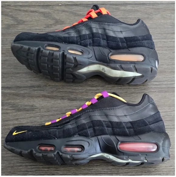 Nike Air Max 95 Premium NY VS. LA Sneakers  Size 10