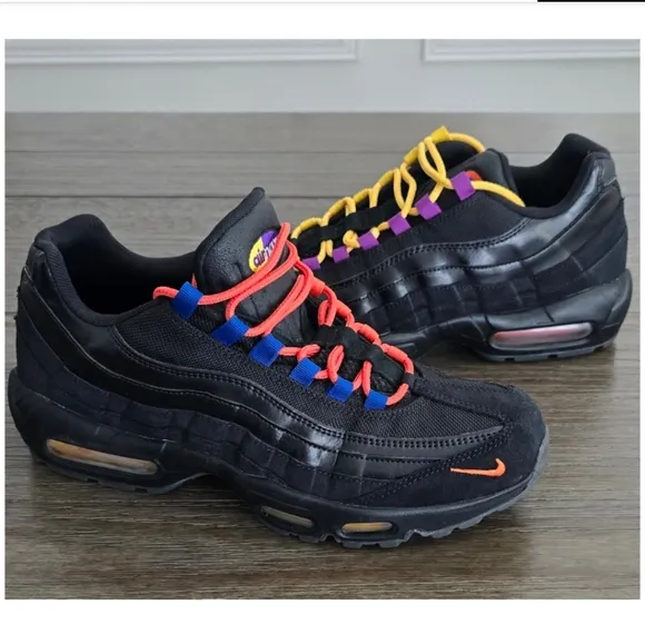 Nike Air Max 95 Premium NY VS. LA Sneakers  Size 10