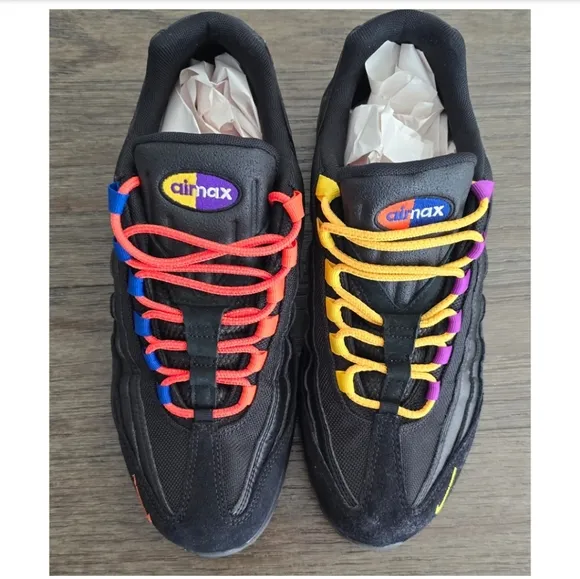 Nike Air Max 95 Premium NY VS. LA Sneakers  Size 10